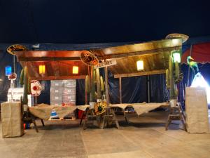 Quadro Stehtisch gross mit Husse Coffee 0